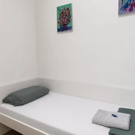 Edelweiss Apartment *